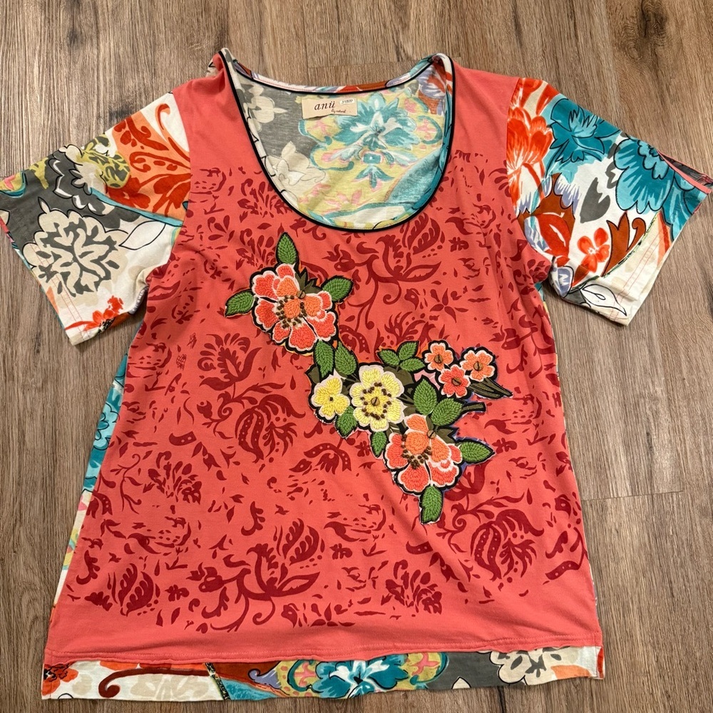 Anu Tee Shirt Women’s XL Floral Embroidered Boho Colorful Cotton Short Sleeves